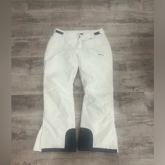 White Snowboarding Pants - Picture 4 of 4